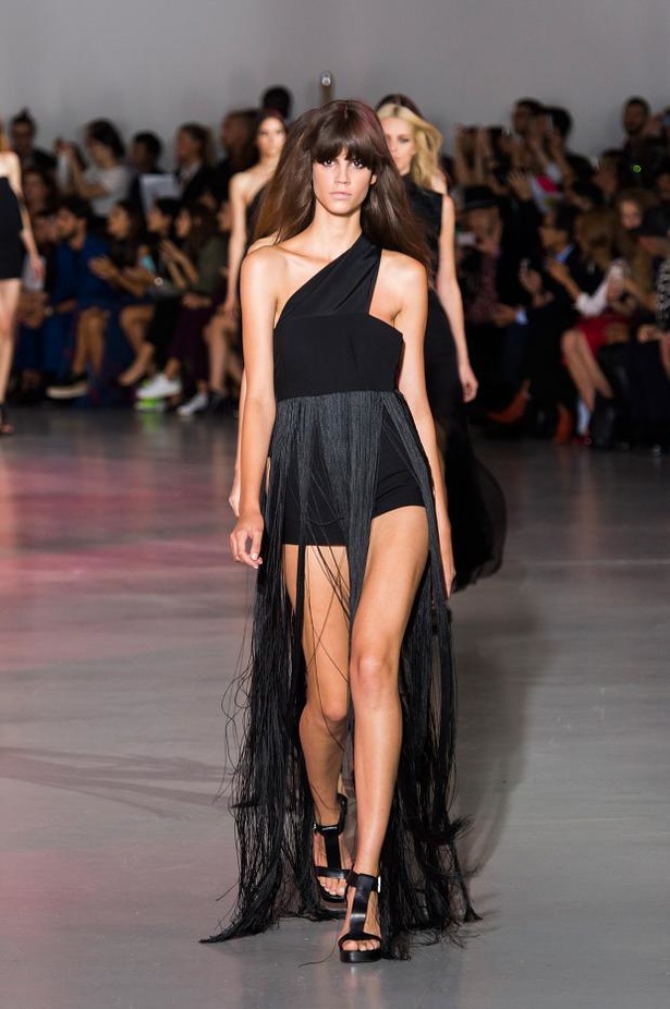 Costume National .. الحرية المتطورة