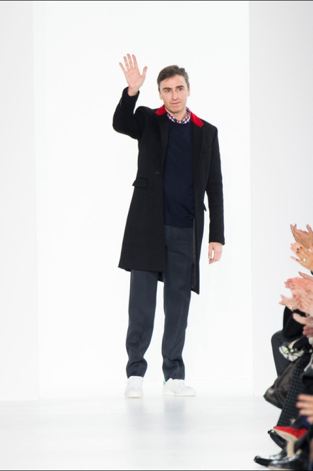 مجموعة DIOR: ألوان أنثوية وقصّات رجالية