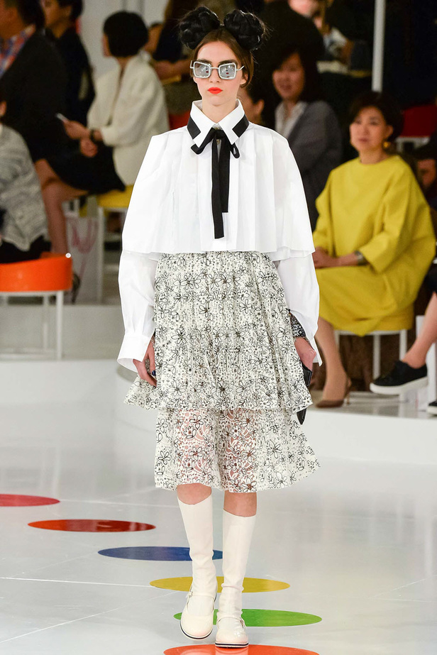 رحلة ساحرة إلى سيول في عرض "Chanel Cruise" 