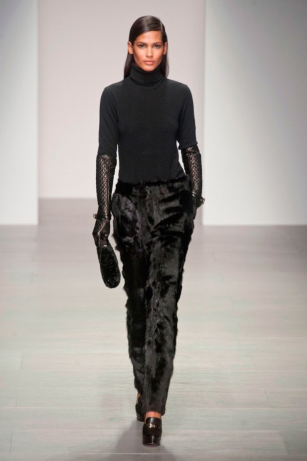 Daks: أزياء عسكرية بلمسات أنثوية