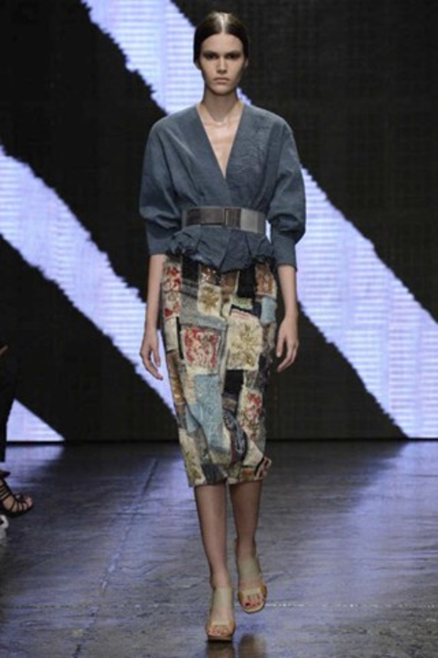 أناقتك العصرية مع Donna Karan