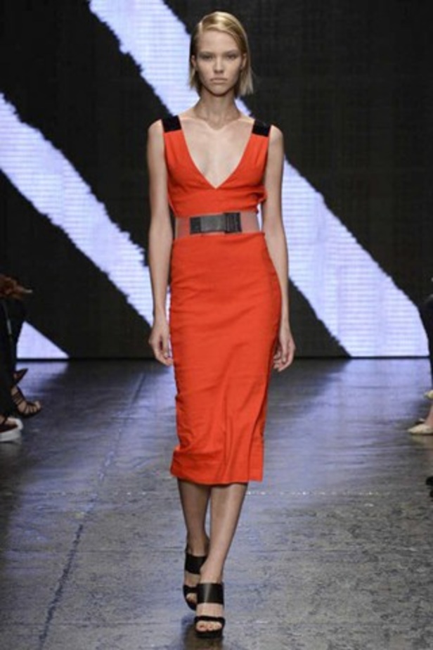 أناقتك العصرية مع Donna Karan