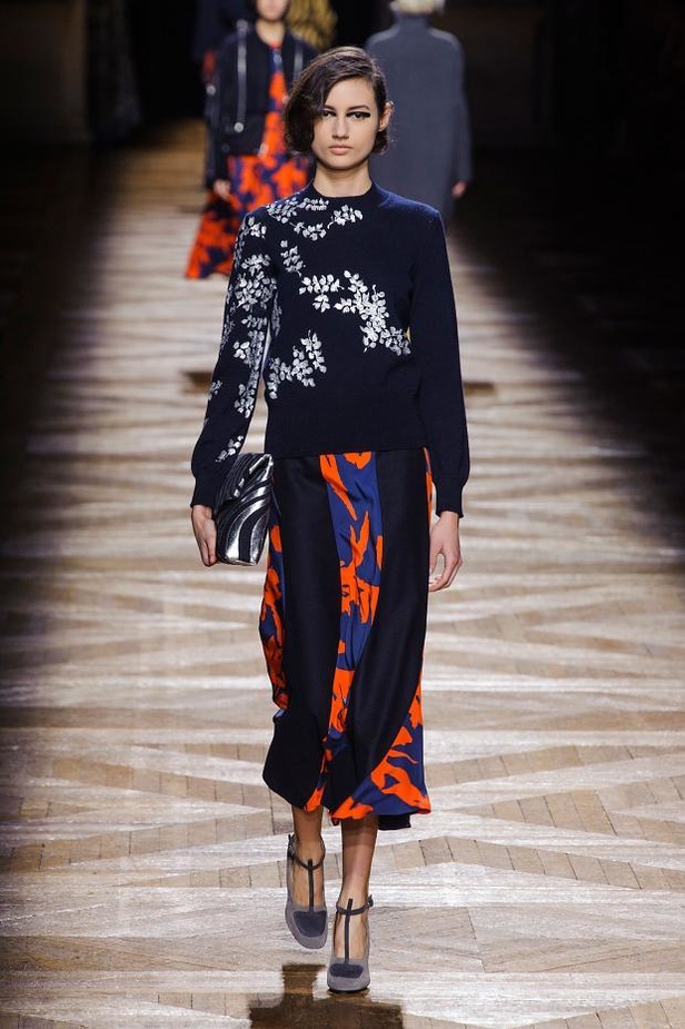 Dries Van Noten... أناقة الخطوط الوهمية