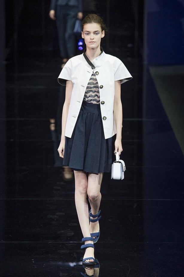 Emporio Armani .. كل غموض الأزرق وسحره