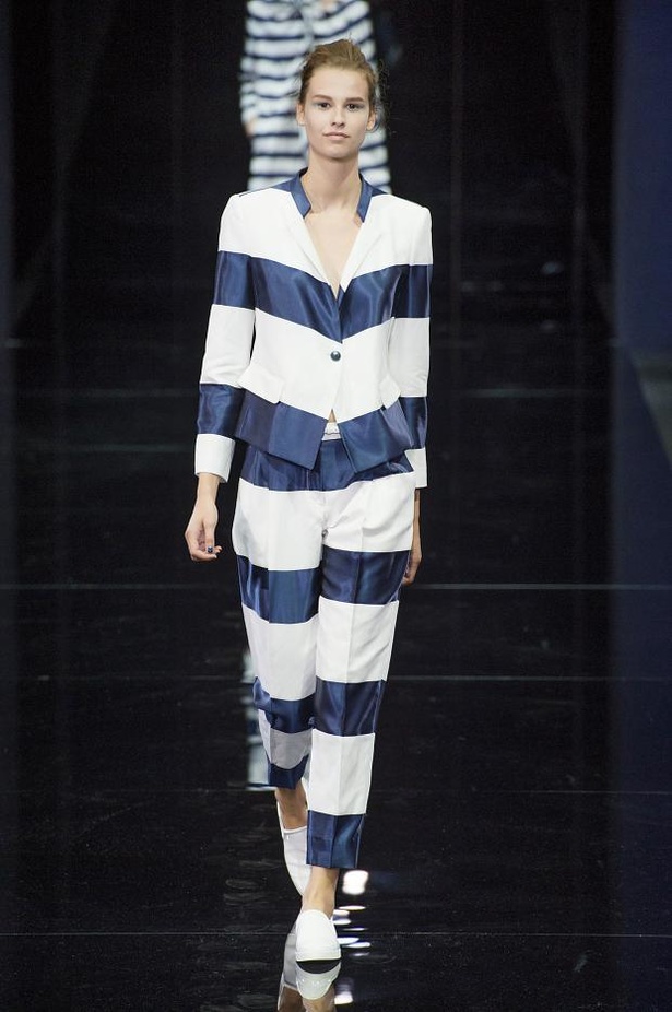 Emporio Armani .. كل غموض الأزرق وسحره