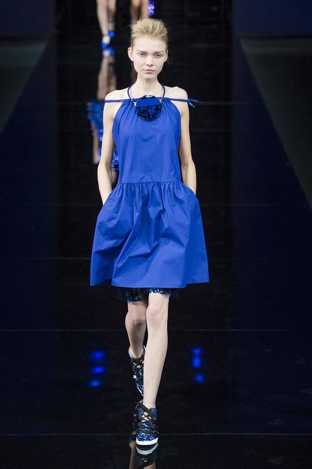 Emporio Armani .. كل غموض الأزرق وسحره