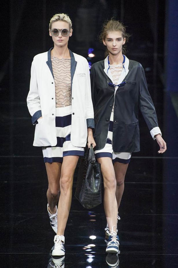 Emporio Armani .. كل غموض الأزرق وسحره