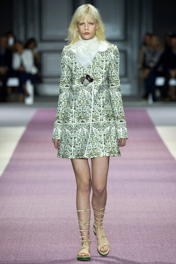 مجموعة GiambattistaValli لربيع و صيف 2016