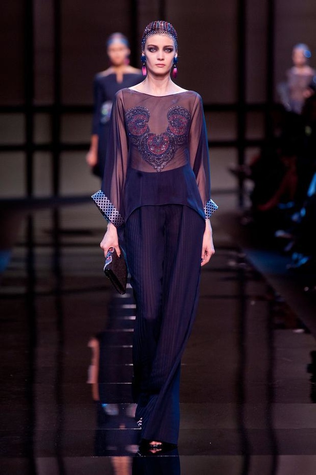 Armani Privé... ربيع ملكي بعيون غجرية