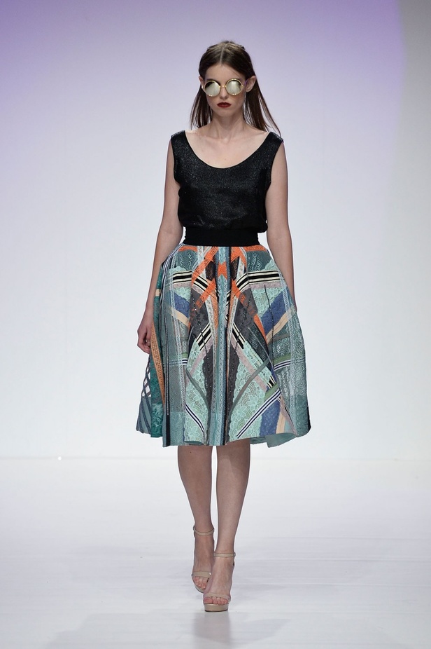 عرض ازياء Hussein Bazaza لربيع و صيف 2016