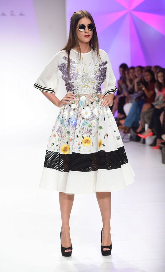 عرض ازياء Hussein Bazaza لربيع و صيف 2016