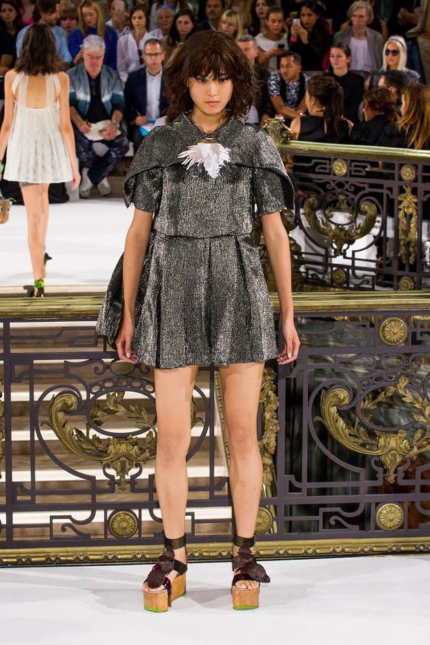 John Galliano .. أزهري كغابة صيفية مرحة