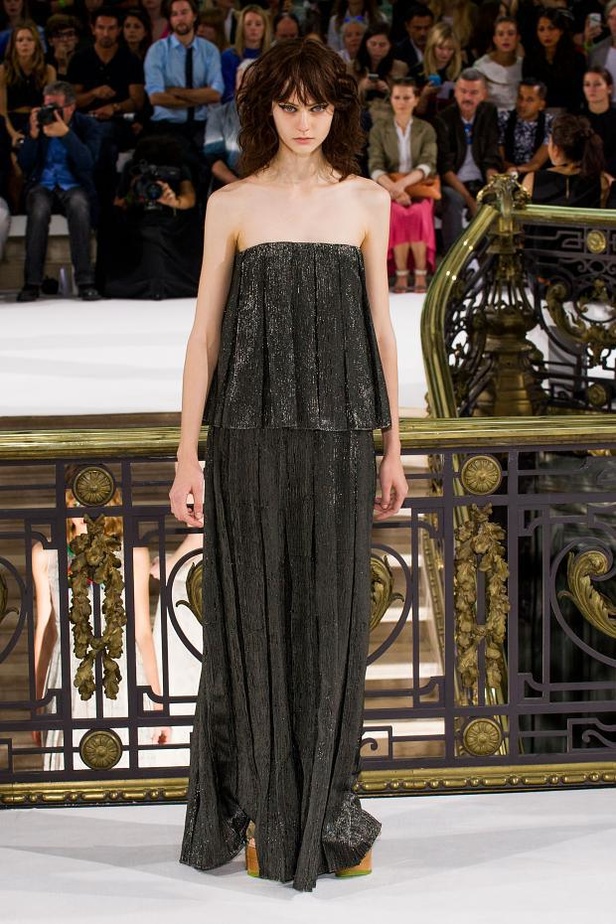 John Galliano .. أزهري كغابة صيفية مرحة