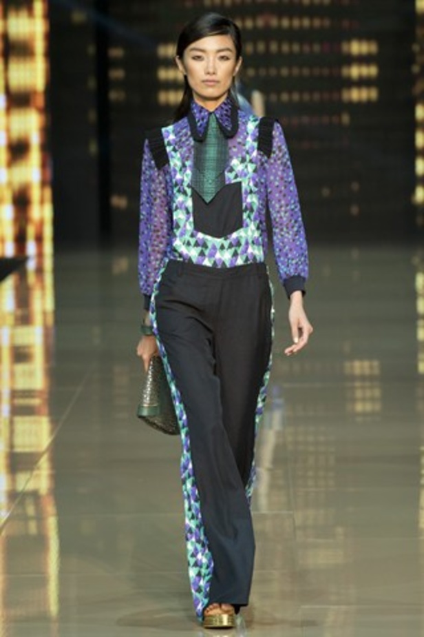 مزيد من الطبعات في عرض Just Cavalli لربيع وصيف 2015