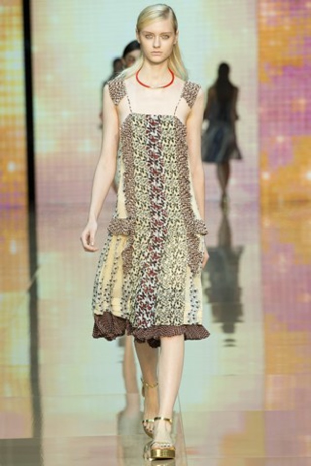 مزيد من الطبعات في عرض Just Cavalli لربيع وصيف 2015