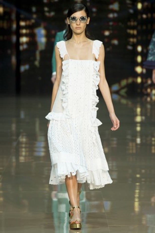 مزيد من الطبعات في عرض Just Cavalli لربيع وصيف 2015