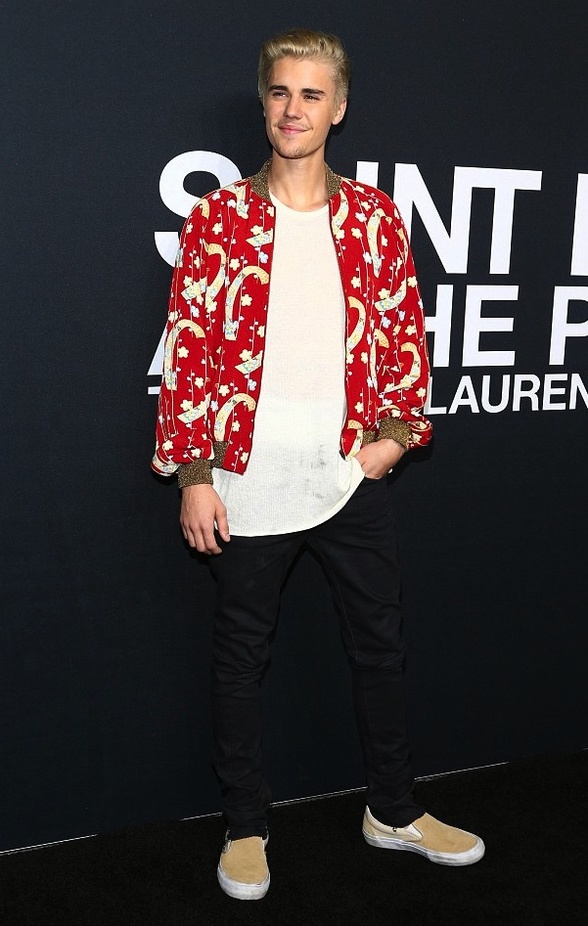 "سان لوران" ومجموعة مُبهرة لموسم خريف وشتاء 2016-2017!