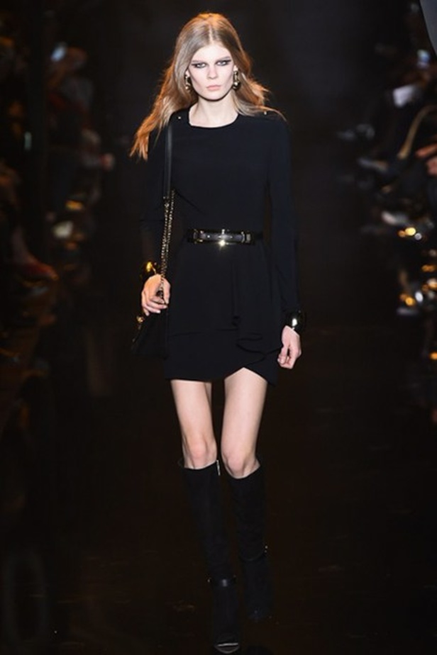 عرض Elie Saab لسيدة واثقة وحالمة!