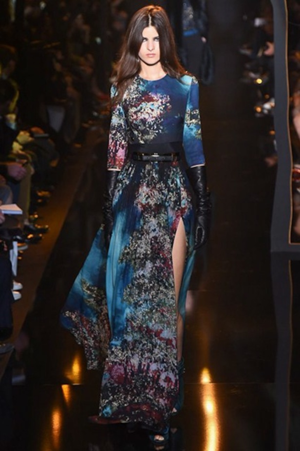 عرض Elie Saab لسيدة واثقة وحالمة!