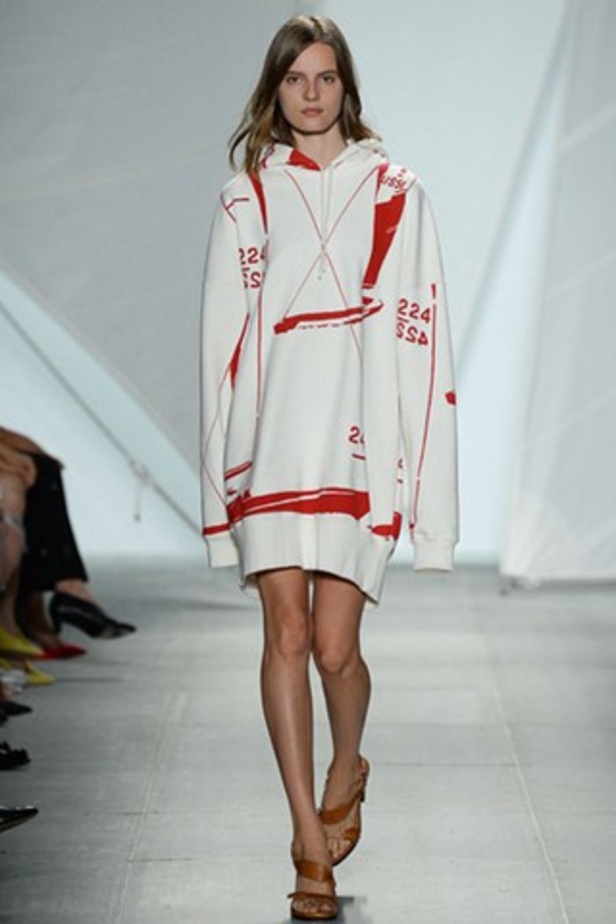 إطلالتك العصرية والمريحة مع مجموعة Lacoste لربيع وصيف 2015