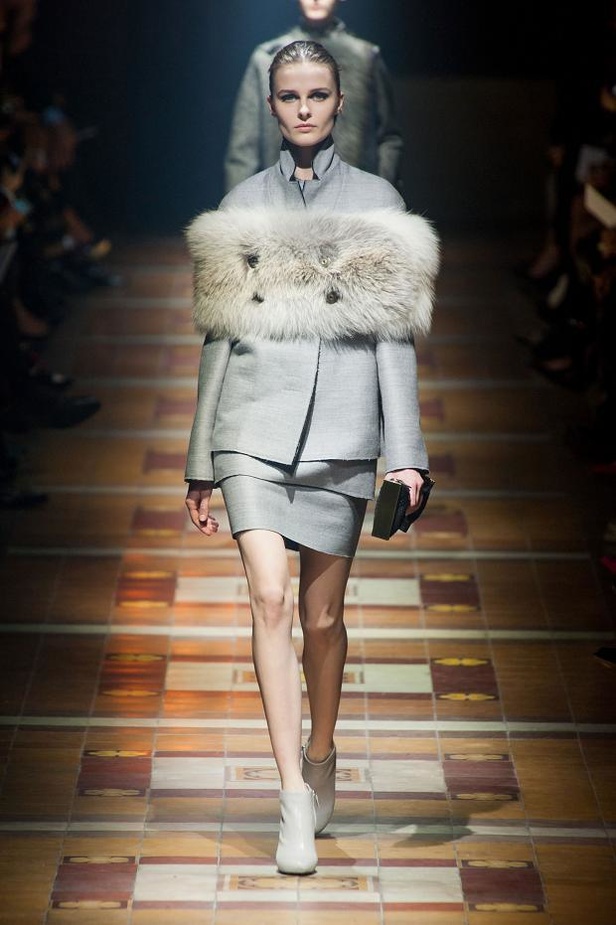 Lanvin... باريس الخمسينات بلمسة أفريقية راقية