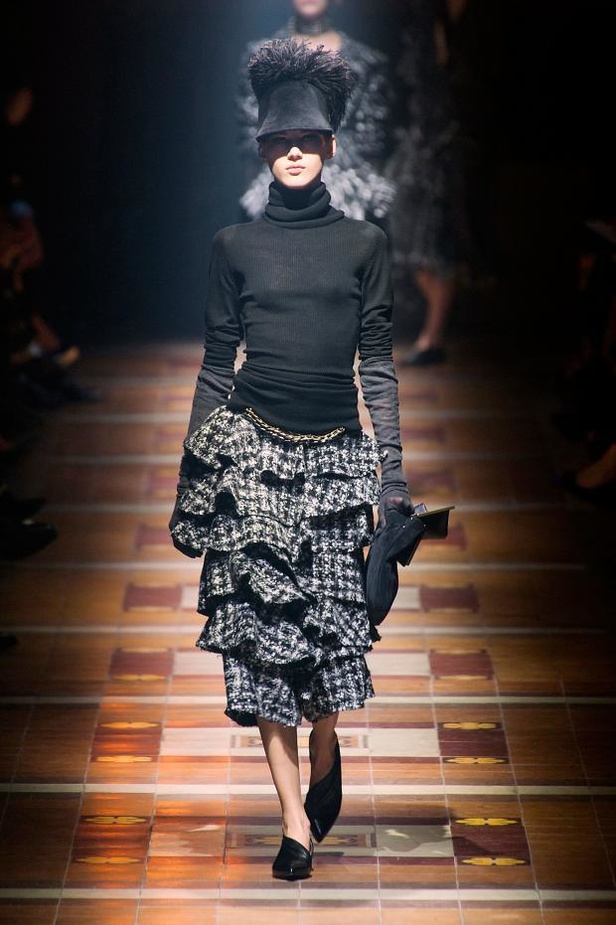 Lanvin... باريس الخمسينات بلمسة أفريقية راقية