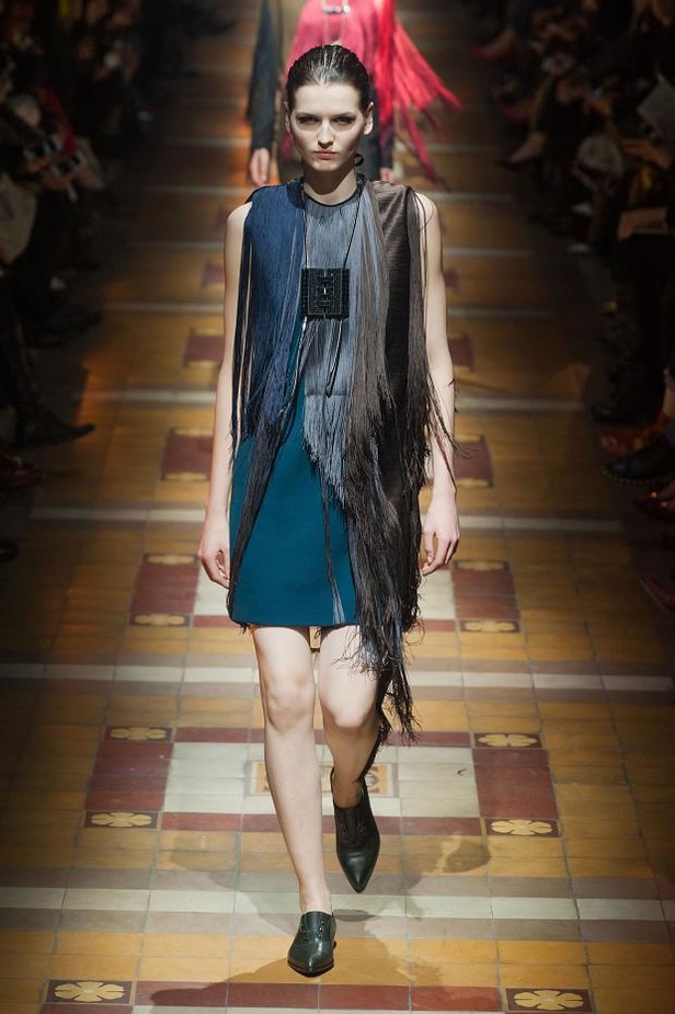 Lanvin... باريس الخمسينات بلمسة أفريقية راقية