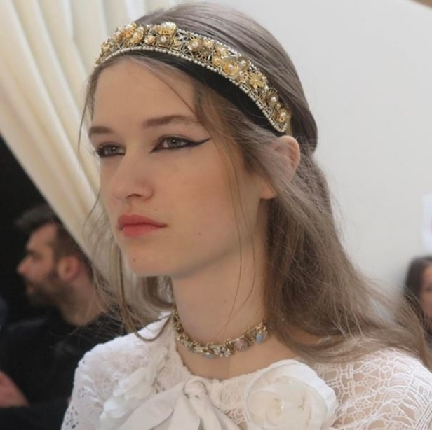 مجموعة شانيل كروز 2018 تعود بنا الى الحضارة اليونانية