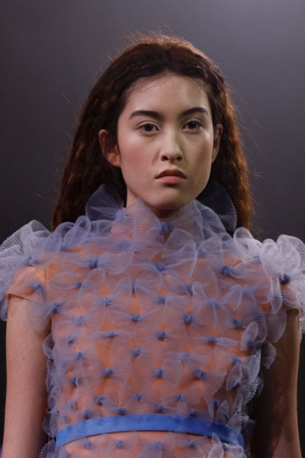 مجموعة طليعية من Viktor & Rolf لربيع وصيف 2019