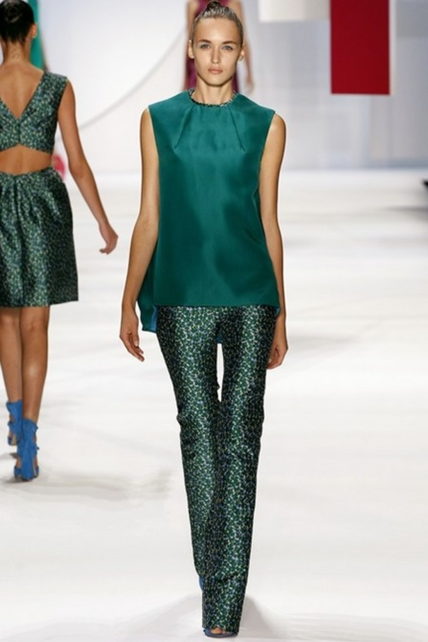 حدائق غناء من الفساتين في مجموعة Monique Lhullier