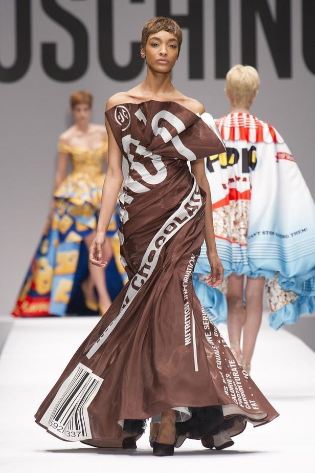 مجموعة Moschino خريف وشتاء 2014 – 15
