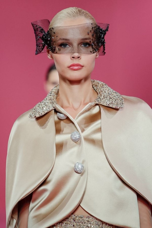 مجموعة جورج حبيقة للأزياء الراقية لخريف 2019: أناقة في التصاميم وعصرية بالتفاصيل