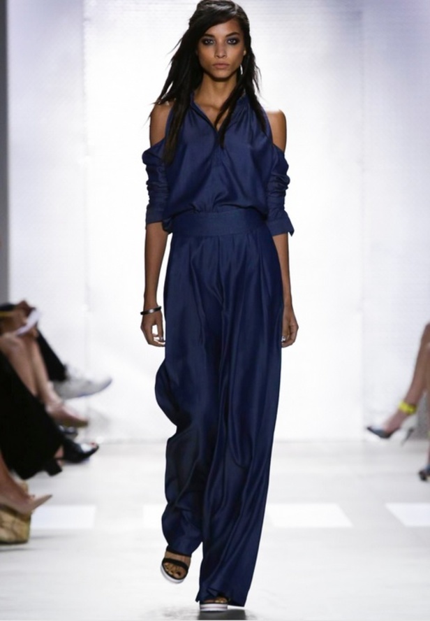 عالم من الألوان في مجموعةNicole Miller