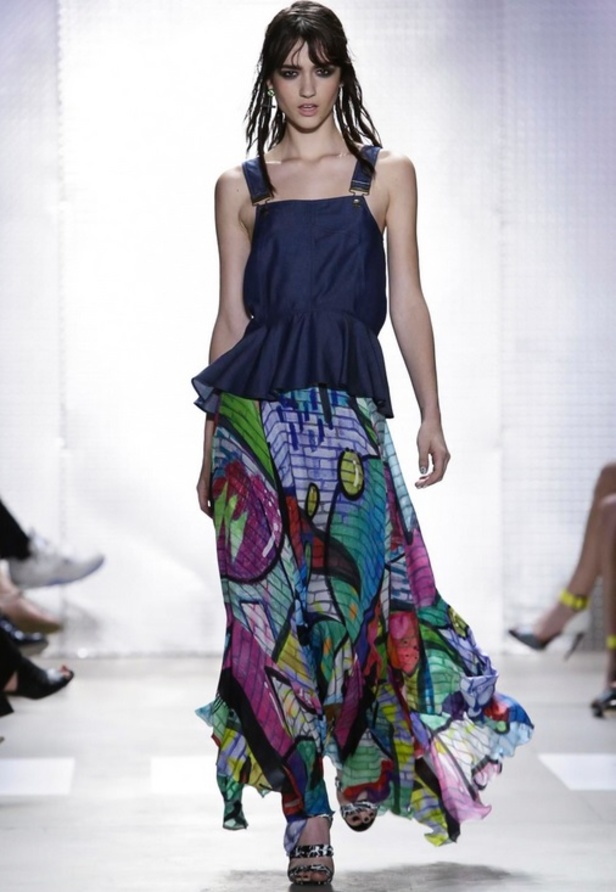 عالم من الألوان في مجموعةNicole Miller