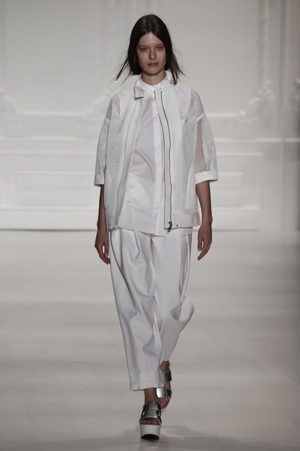 إطلالة شبابية من Noon By Noor