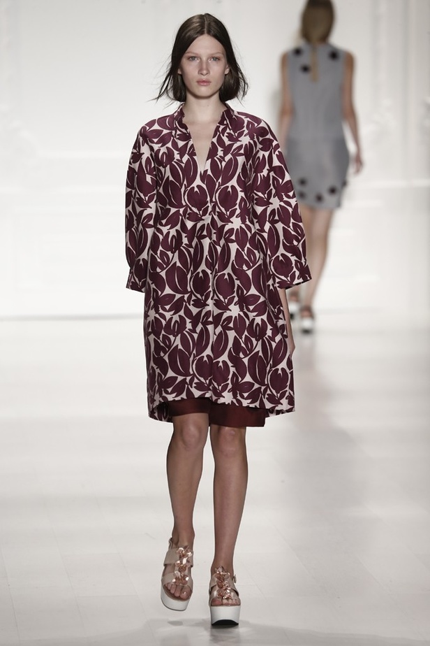 إطلالة شبابية من Noon By Noor