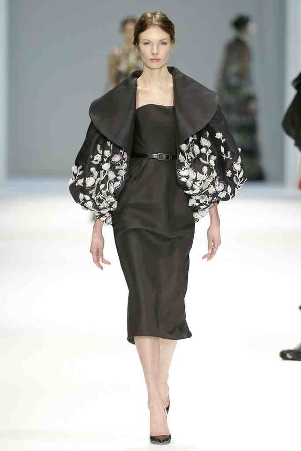 أناقة الخمسينيات تعود مع Ralph & Russo