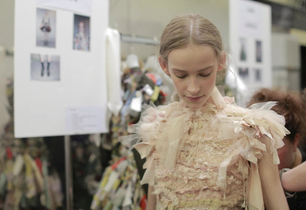 مجموعة Viktor & Rolf للأزياء الراقية لخريف ٢٠١٦