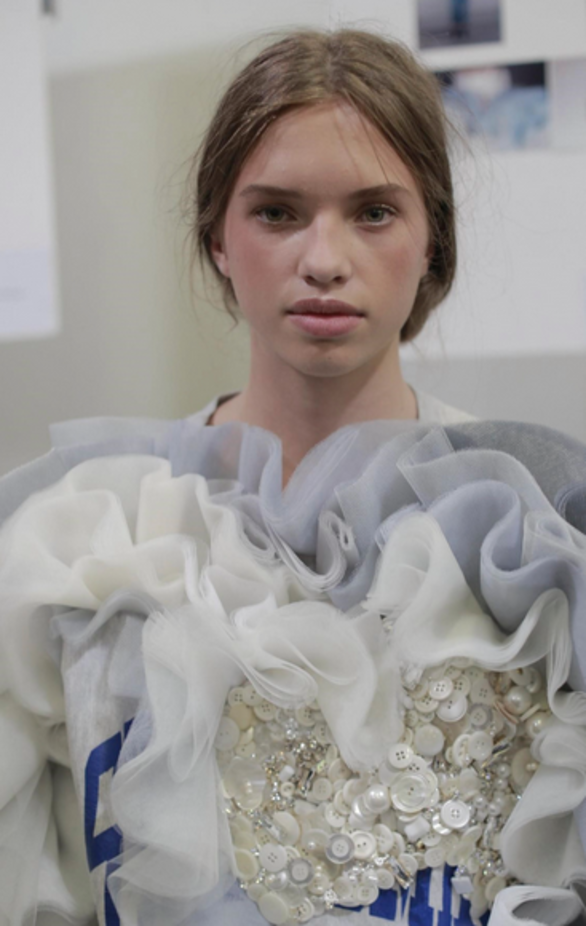 مجموعة Viktor & Rolf للأزياء الراقية لخريف ٢٠١٦