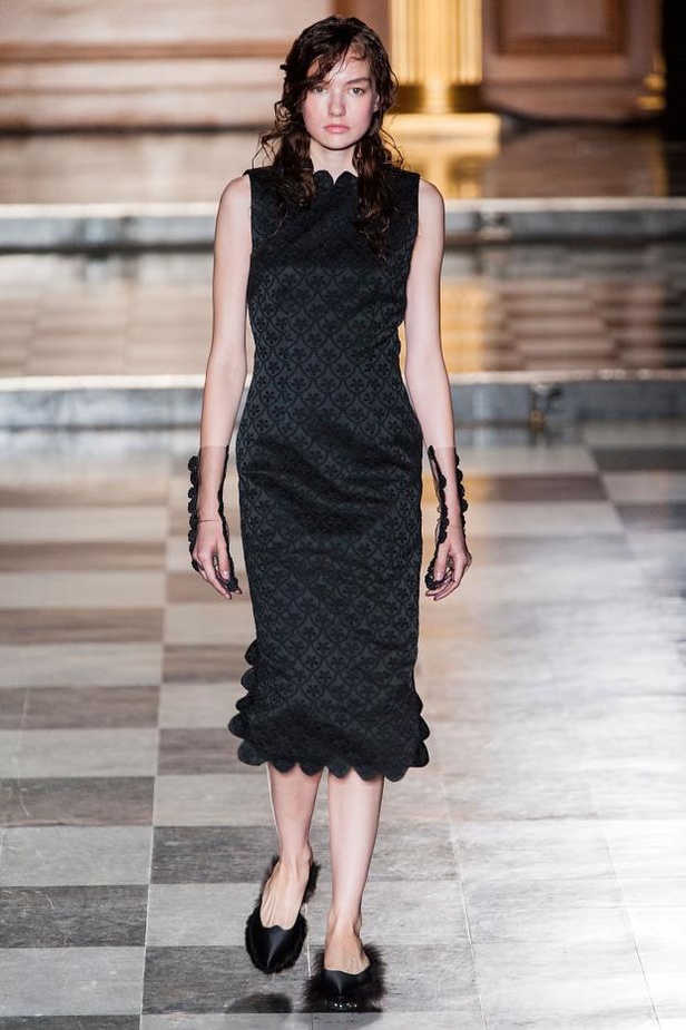 Simone Rocha .. فخامة تليق بالجميلات