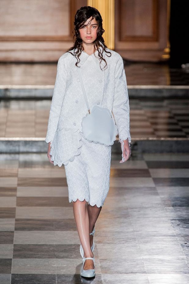 Simone Rocha .. فخامة تليق بالجميلات