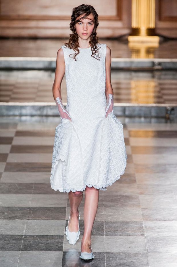 Simone Rocha .. فخامة تليق بالجميلات