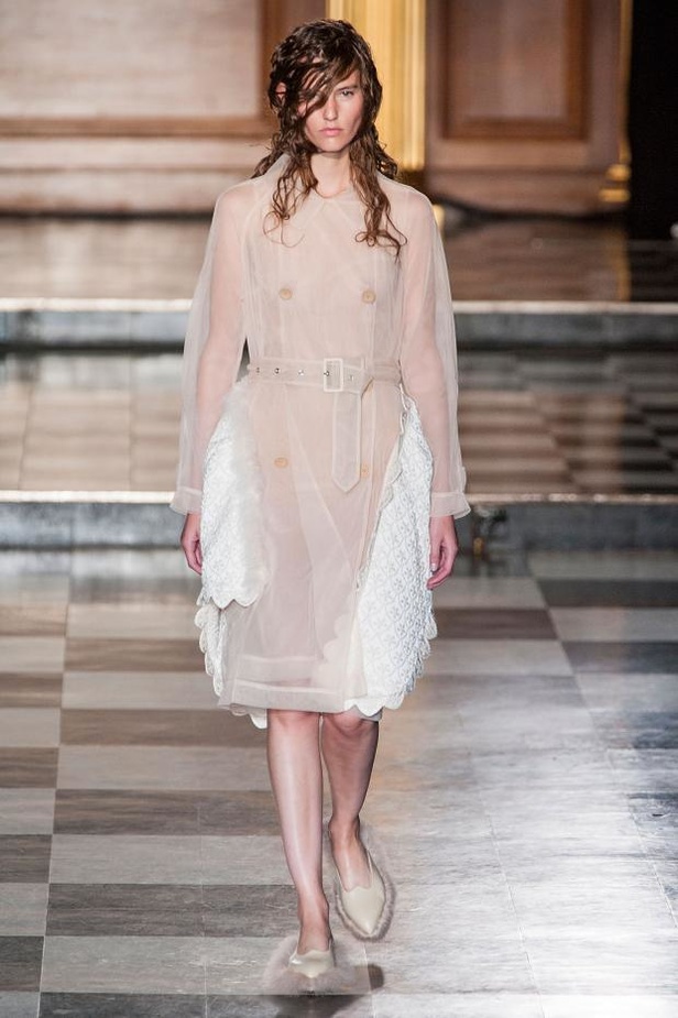 Simone Rocha .. فخامة تليق بالجميلات