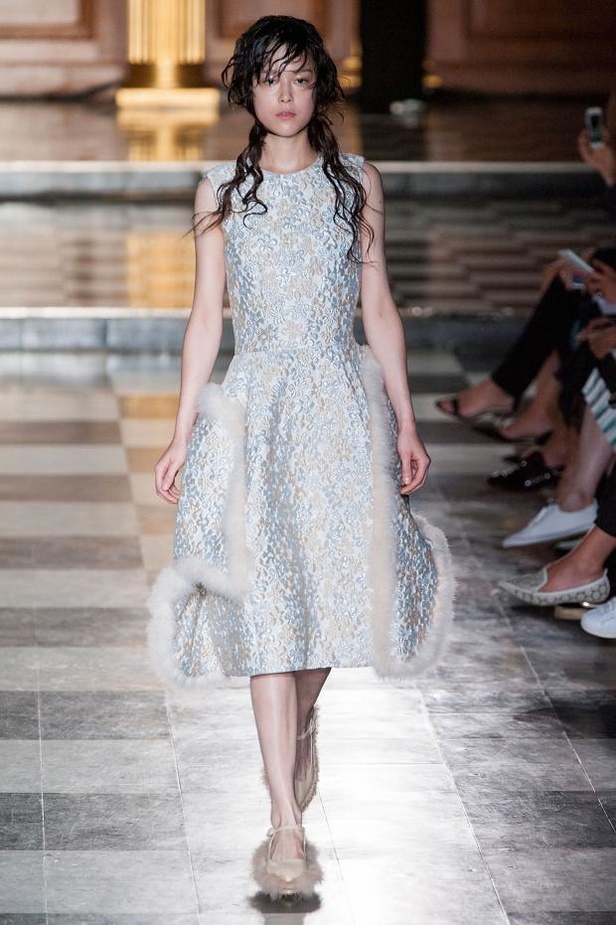 Simone Rocha .. فخامة تليق بالجميلات