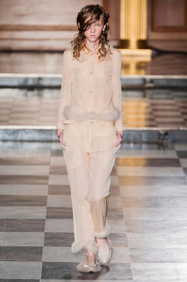 Simone Rocha .. فخامة تليق بالجميلات