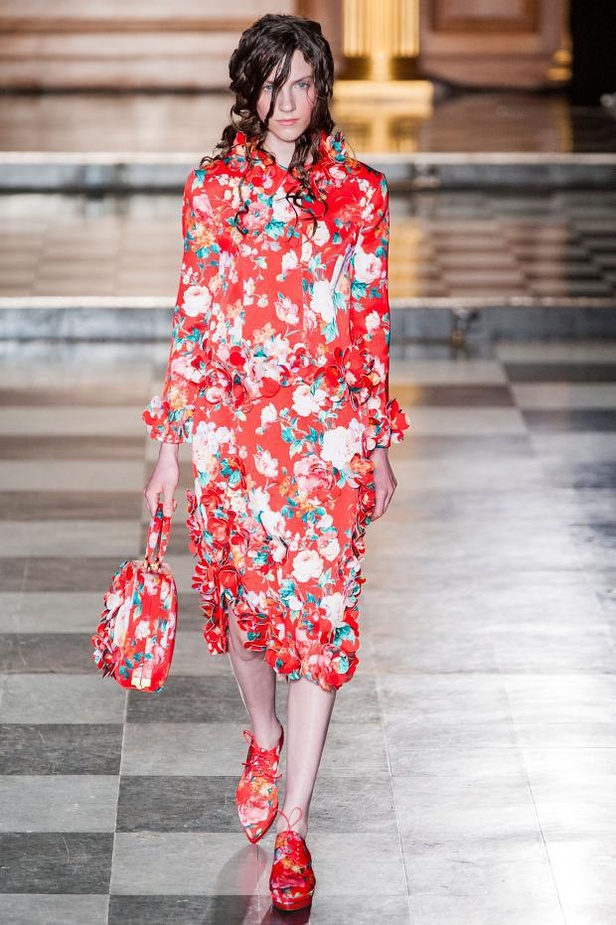 Simone Rocha .. فخامة تليق بالجميلات