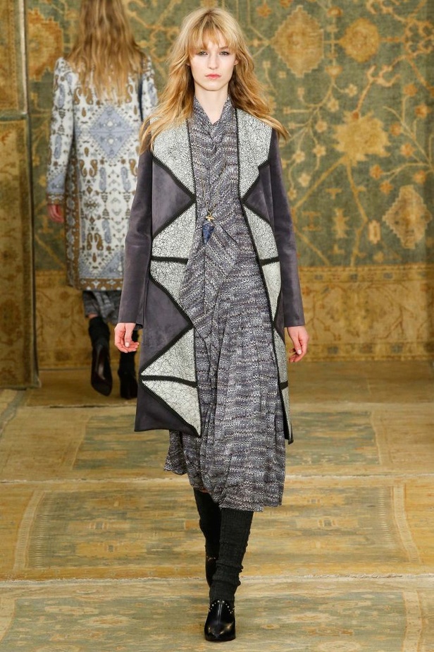 تصاميم أنيقة بروح شرقيّة مع "Tory Burch"