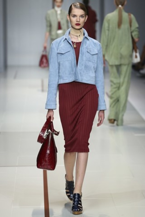 تصاميم راقية من Trussardi لربيع وصيف 2014 