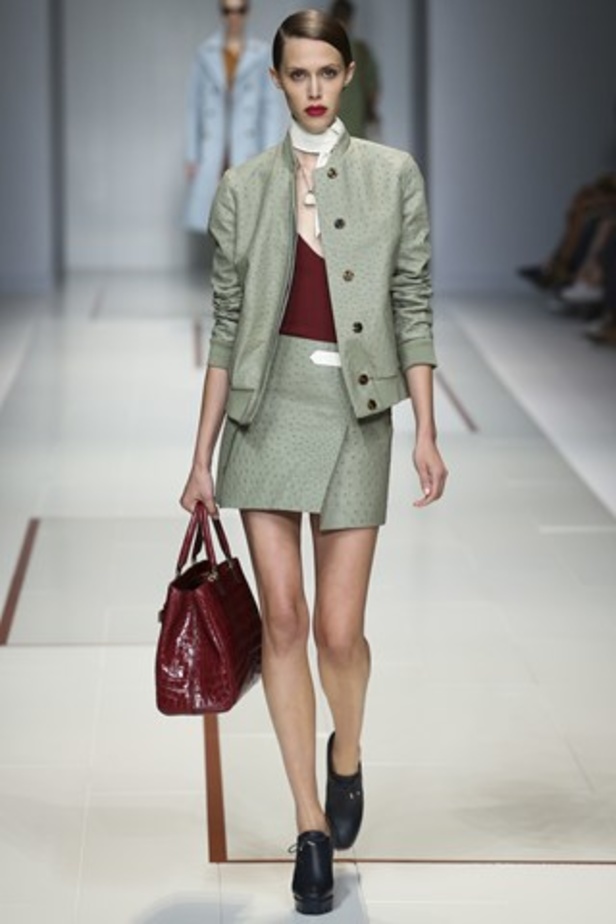 تصاميم راقية من Trussardi لربيع وصيف 2014 