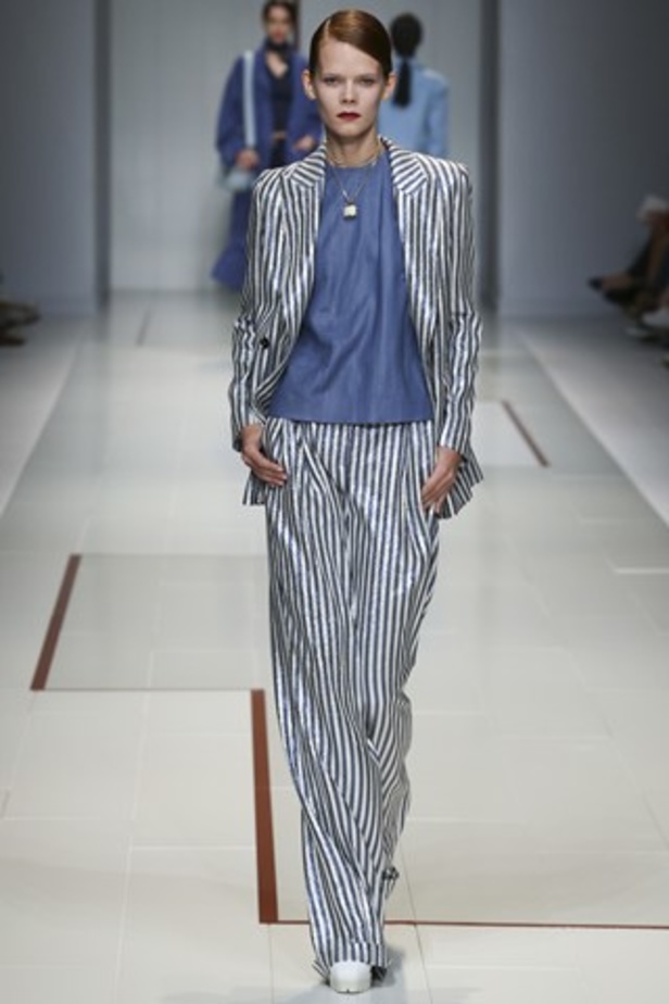 تصاميم راقية من Trussardi لربيع وصيف 2014 